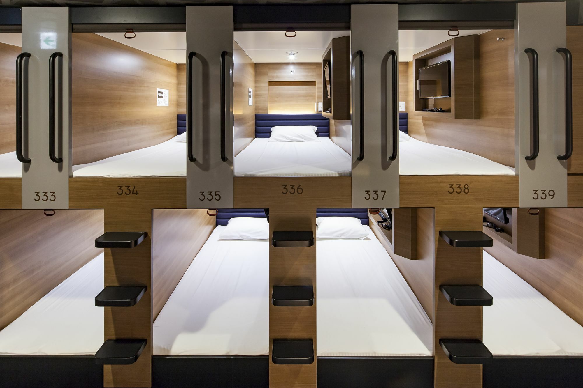 Hôtel capsule Y's Namba *