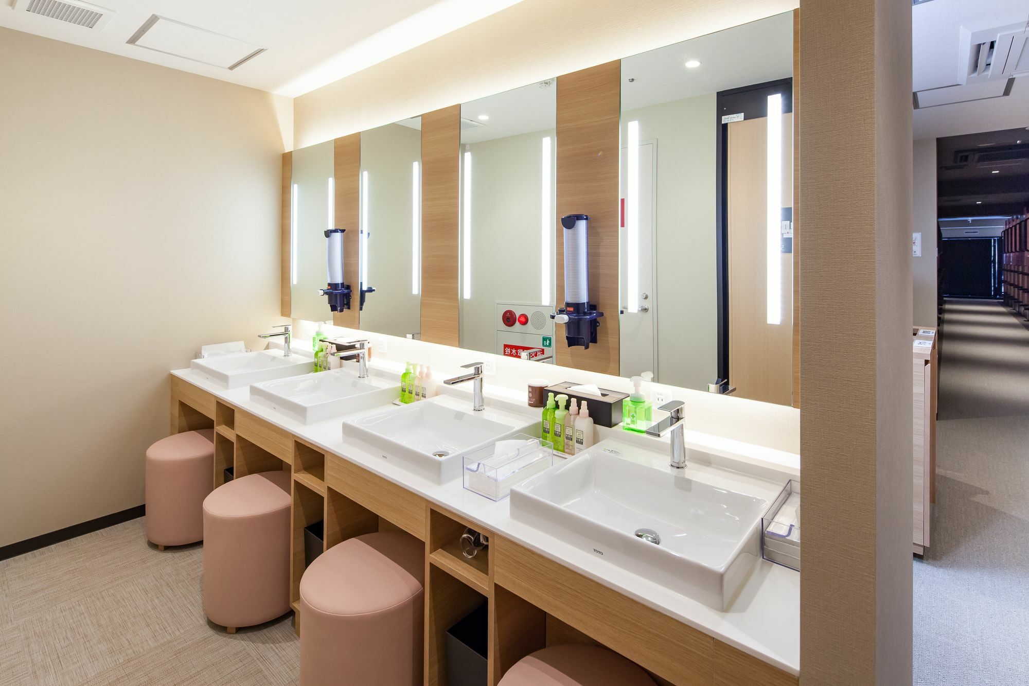 Y's Namba Hôtel capsule Ōsaka